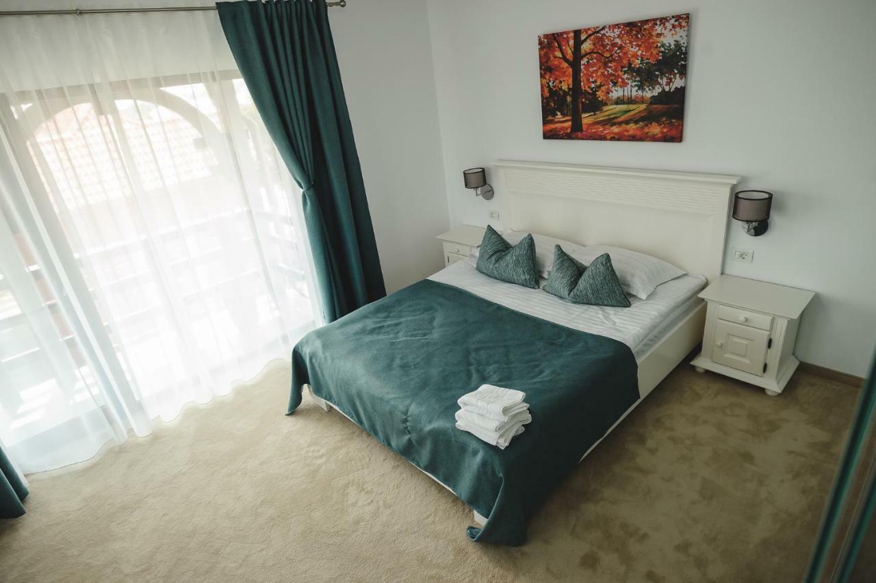 Boutique Hotel Casa Medievala Curtea de Argeş Buitenkant foto