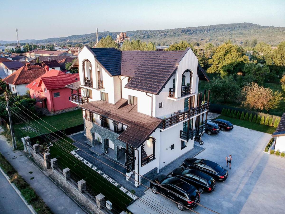 Boutique Hotel Casa Medievala Curtea de Argeş Buitenkant foto